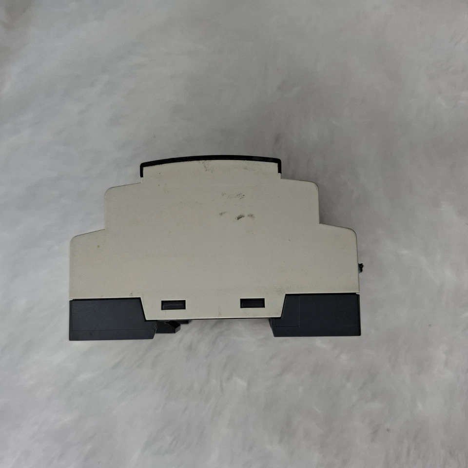 CROUZET MILLENIUM3 CD12 PLC Programmable Logic Controller Smart Relay